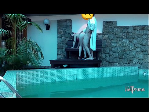 ❤️ Bos menjemput pembantu rumah ke kolam, tetapi tidak dapat menahan panas Video dubur pada ms.gayasianporn.ru ❤